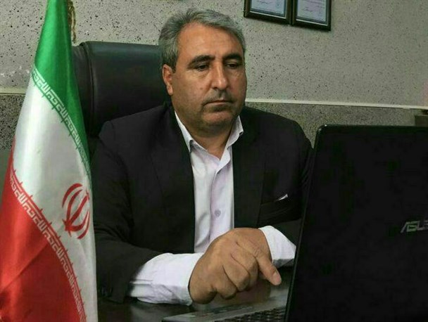 بیش از ۵۰ درصد عطاری‌های بهارستان مجوز ندارند/ با عطارهای متخلف مطابق قانون برخورد می کنیم