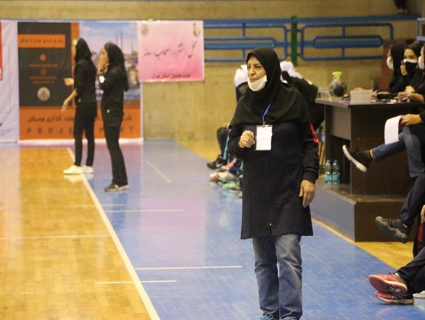 غارسی: شناختی از تیم های جدید لیگ هندبال بانوان ندارم/ بازی به بازی پیش می رویم