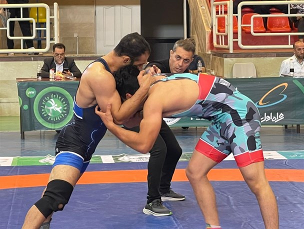 لیگ برتر کشتی| پیروزی آزادکاران دانشگاه آزاد مقابل نیروی زمینی
