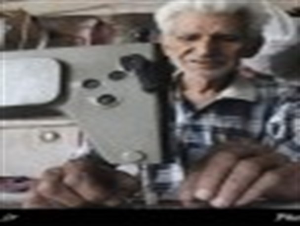 خیاطی از لحاظ درآمدی برای جوانان شغل مناسبی است