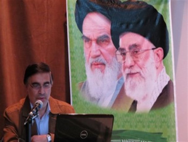 تغییر الگوی نگرشی و رفتاری خانواده ها از اهداف برنامه های ماهواره ای است