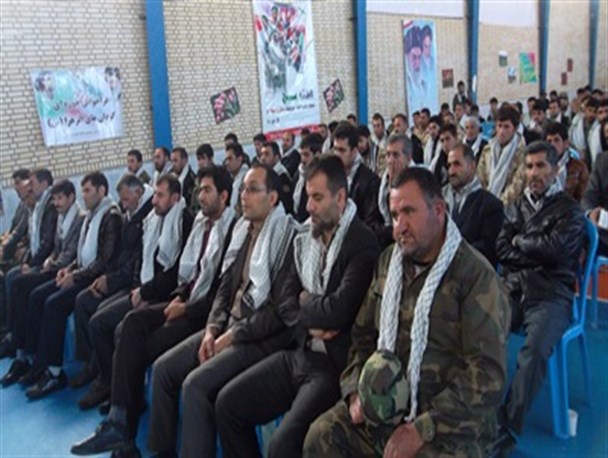 حماسه "شکوه و پایداری " در اردل برگزار شد