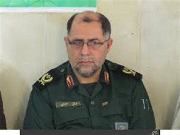 برخی در کشور جاده صاف‌کن برنامه‌های دشمن هستند