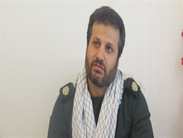 بسیجیان اجازه نفوذ سیاسی وفرهنگی به داخل کشور را نخواهند داد