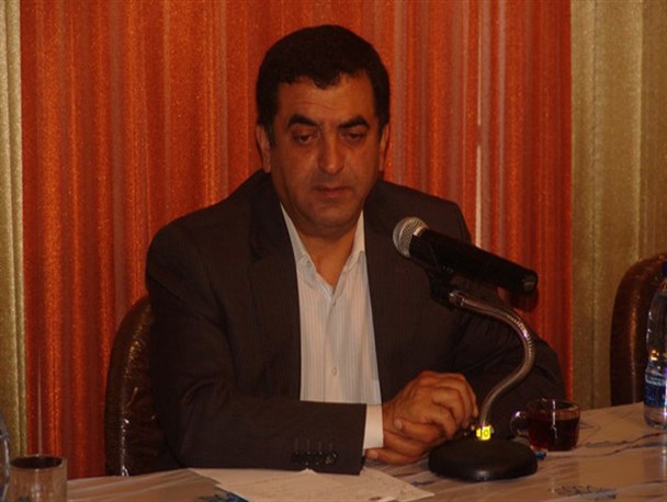 به استاندار فارس اطلاعات غلط می دهند/ دولت به بخش خصوصی اعتماد کند/ منتظر دیدار با نماینده ارشد دولت در استان هستیم
