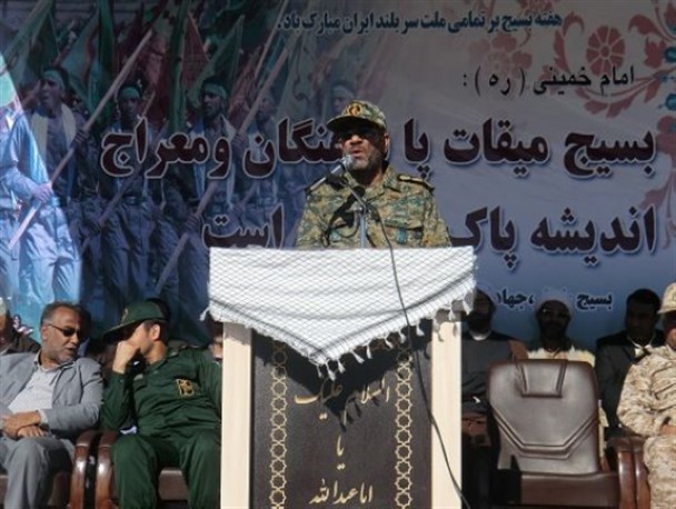 بسیج طلایه دار مبارزه با استکبار است/ دشمن درصدد از بین بردن فرهنگ و تفکربسیج در کشور است