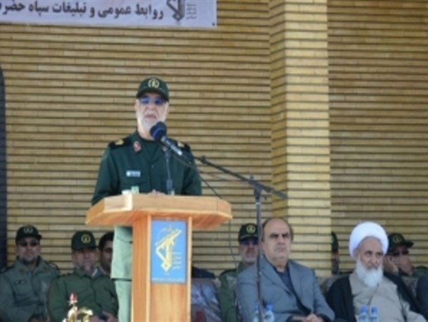 بسیجیان در تمامی مقاطع انقلاب گره گشا بوده اند/ فرهنگ عاشورا باعث بقای نظام شد