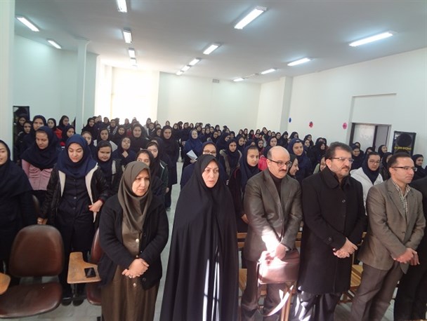 رفتارهای افسار گسیخته، انسانها را از مسیر اصلی زندگی منحرف می کند