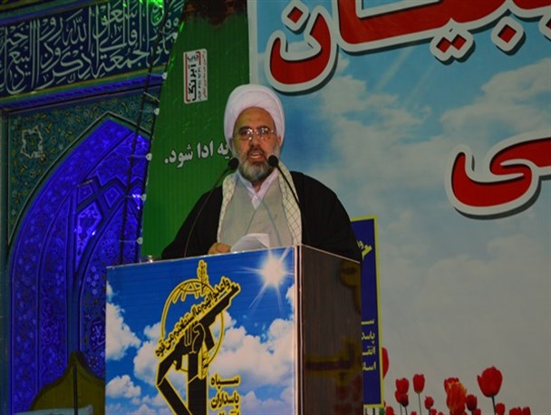 بسیج، سدی محکم در برابر "نفوذ جریانی"/ بسیجیان عمار ولایت و حافظ نظام هستند