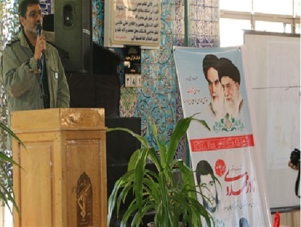شکوه ایستادگی تیران و کرون در تجمع بزرگ بسیجیان/ تصاویر
