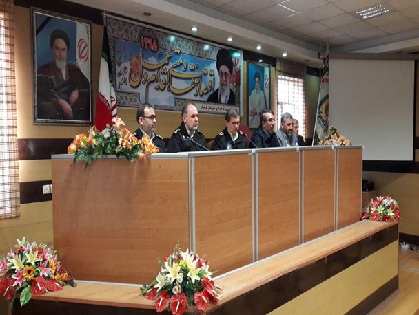 اولویت برنامه های شاخص نیروی انتظامی برخورد با قاچاق و توزیع مواد مخدر و کالا و ارز می باشد