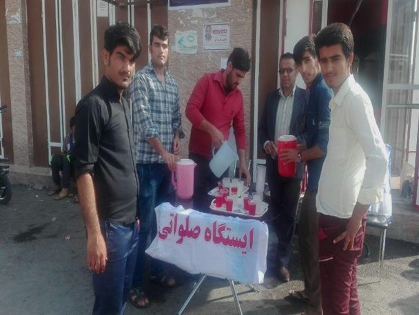 برپایی ایستگاه صلواتی به مناسبت هفته بسیج در لنده+تصاویر