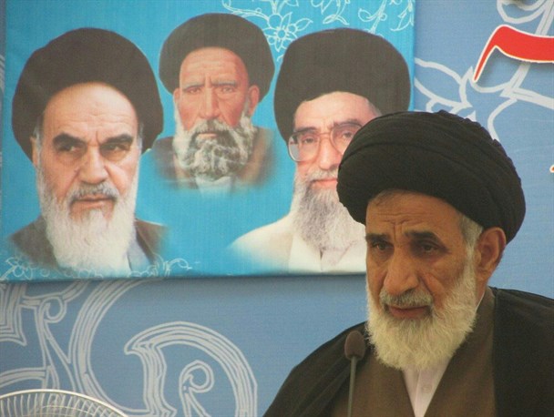 ملت بسیجی، شکست ناپذیر است/ مسلمانان با هوشیاری، دسیسه دشمنان برای تخریب چهره اسلام و پیامبر رحمت را خنثی کنند