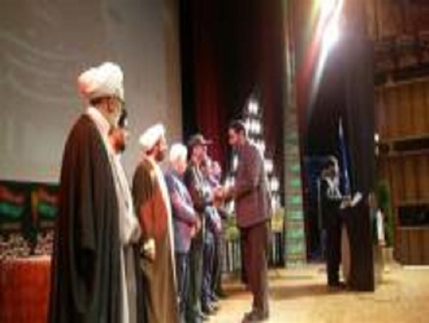 کسب رتبه برتر جشنواره "قد قامت زخم" توسط شاعر کرمانشاهی