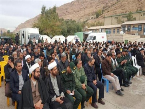 مراسم گرامیداشت جانباختگان زلزله اخیر در سرپلذهاب برگزار شد+ تصاویر
