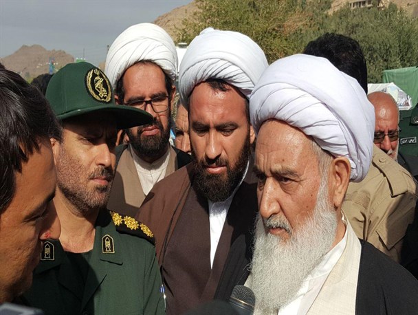 حضور شخص اول نظام در مناطق زلزله زده تسکینی بر آلام و گرفتاریهای مردم بود