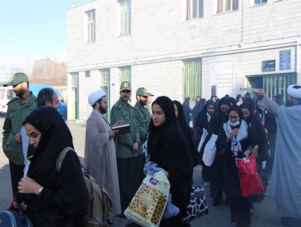 ۳۲۰ دانش‌آموزان شازندی به مناطق عملیاتی جنوب اعزام شدند