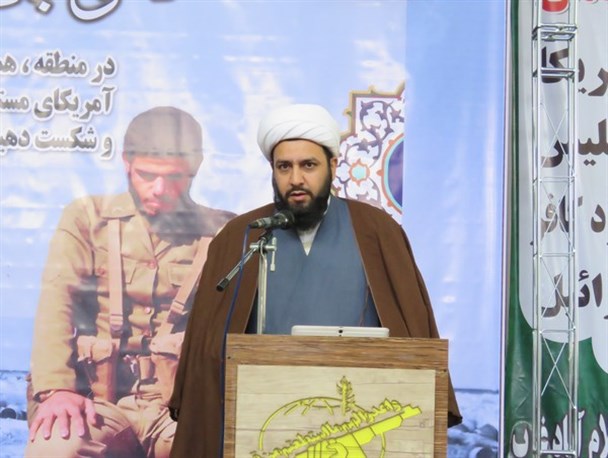 تفاوت مدیریت جهادی و مدیریت پشت میزنشین در زلزله اخیر مشخص شد