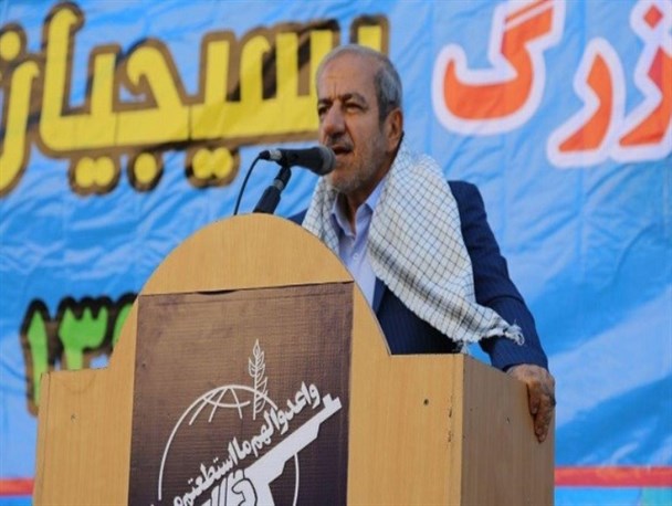 بسیجیان نور چشم و پاره تن ملت ایران هستند
