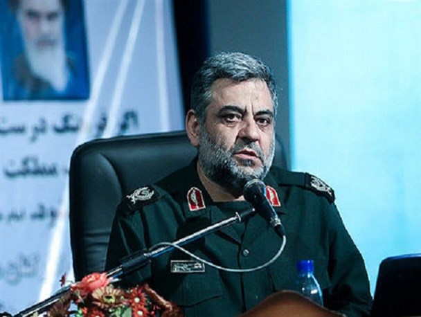 انقلاب اسلامی معادلات زورگویی در دنیا رابرهم زد/ دشمن بداند دست ما در فضای مجازی خالی نیست