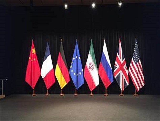 ادبیات برجامی دولت پیش از کرونا بازار را به تعطیلی کشاند/ گلابی های رفع تحریم ها، میوه کاج است که نشان مردم می دهند