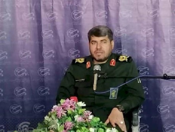 اگر تفکر بسیجی نباشد در مقابل دو قدرت شرق و غرب اسیر خواهیم شد