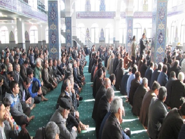 حضور نمازگزاران شیعی در نماز جمعه مسجد محمدیه اهل تسنن تالش