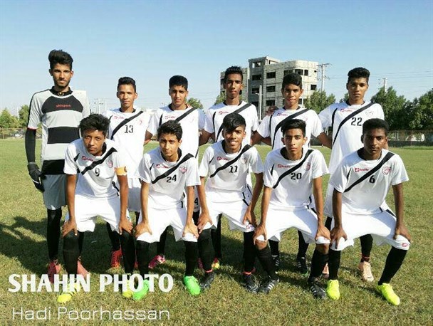 نونهالان شاهین مهر رودان جشنواره گل به راه انداختند