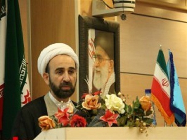 مسئولان با توجه به مشکلات حاشیه نشینی معضلات اجتماعی قم را رفع کنند