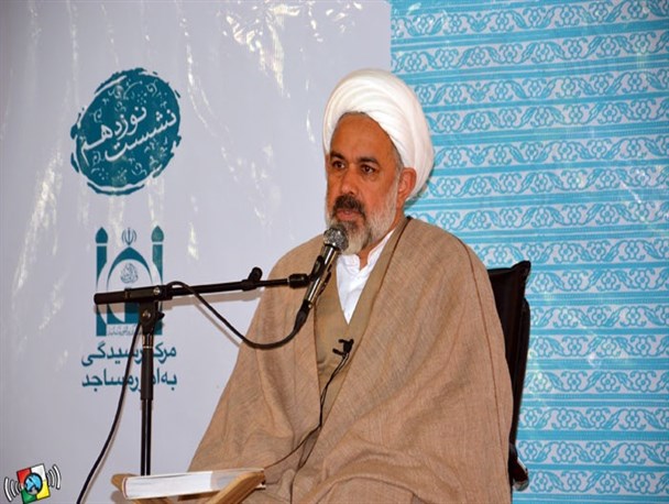 امروز مشکل بیکاری جوانان را داریم نه مشکل منشور شهروندی/عین نامردی است که برخی می گویند رهبر در جریان مذاکرات بوده است
