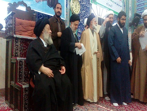 آئین عمامه گذاری طلاب حوزه امامزاده فضل (ع) بهبهان با حضور آیت الله جزایری