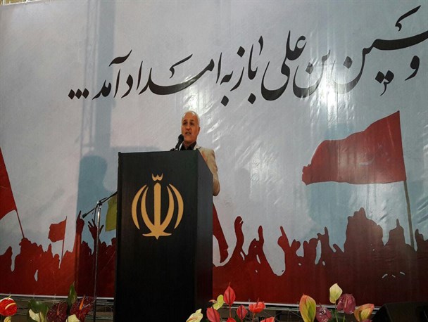 ۷۰۰ تن از افراد نظام فرزندانشان در انگلیس و آمریکا هستند/ اصلاح طلب ها، سبز ها و بنفش ها از جریان سلبریتی ها استفاده می کنند