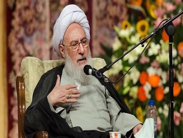 در فتنه 88 کاندیداها به بهانه‌ی تقلب کشور را به آشوب کشیدند/ باید مراقب توطئه‌‌هایی که با رنگ‌‌های مختلف شکل می‌‌گیرد باشیم