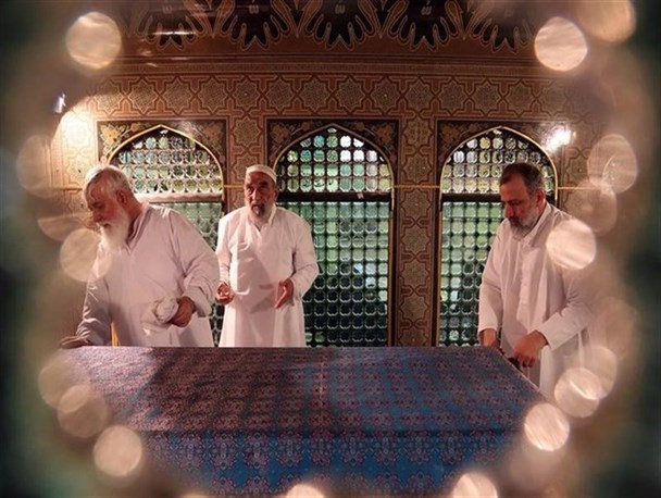 مراسم غبارروبی حرم مطهر امام رضا(ع) برگزار شد