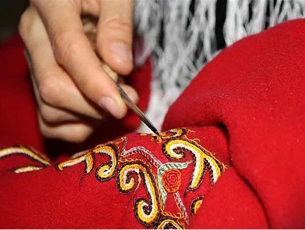 از صادرات ۹میلیون دلاری صنایع دستی تا افتتاح موزه برای هنر "رشتی‌دوزی"/ برندسازی ملی؛ حلقه مفقوده ورود به بازارهای جهانی