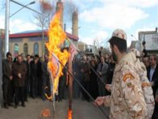 تصاویر راهپیمایی مردم هریس در محکومیت هتک حرمت به رسول مهربانی(ص)