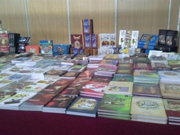 تصاویری از نمایشگاه بزرگ کتاب استانی در رباط کریم