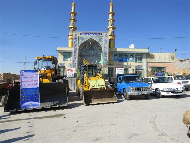 4 دستگاه ماشین‌آلات جدید به ناوگان موتوری شهرداری ایور پیوست