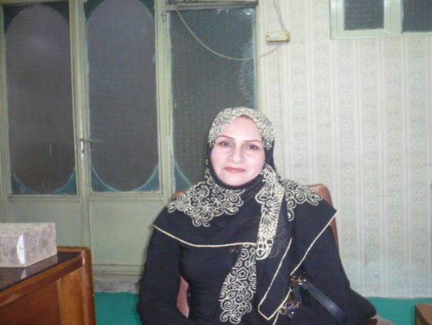 هنرمندی که با داشتن 4 مدرک هنری در خانه درآمدزایی می‌کند