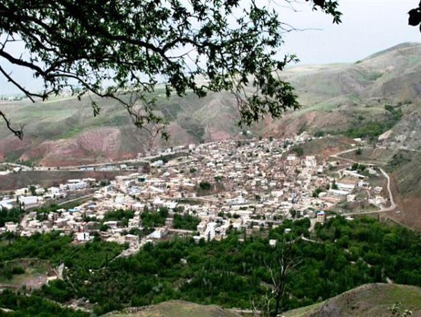 کالبد بی هویت صنعت توریسم و گردشگری در گیوی