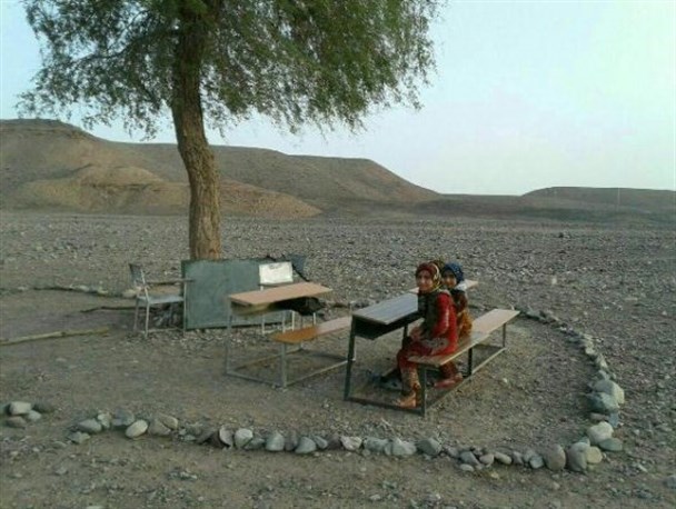 وقتی درد محرومیت از ابتدایی ترین امکانات تحصیلی برای آقازاده های متجدد غریبه است/ تصاویر