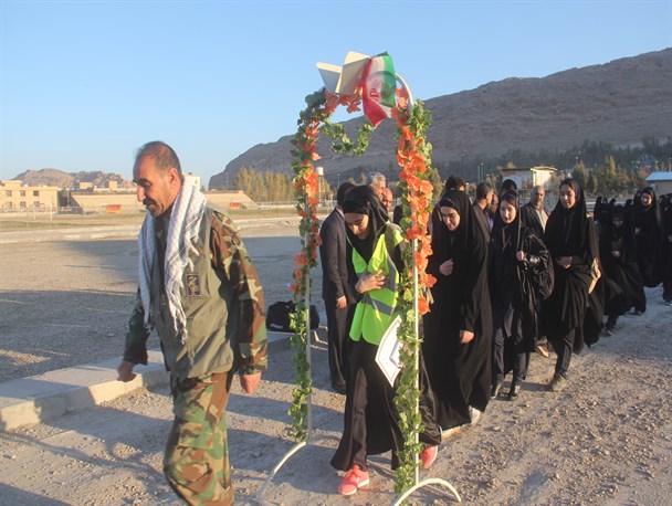 اعزام اولین کاروان راهیان نور دانش آموزی شهرستان سرپلذهاب به مناطق عملیاتی جنوب کشور