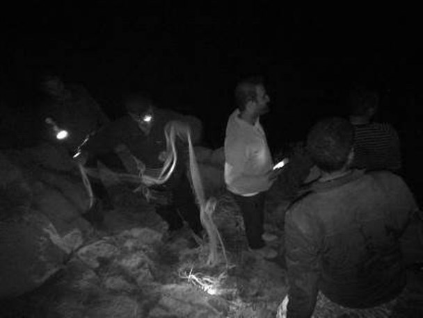 نجات دو کوهنورد در منطقه کلاغ نشین گچساران+تصاویر