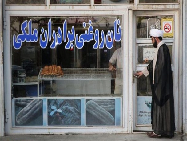 گزارش تصویری/ از پای تنور تا منبر عبادت