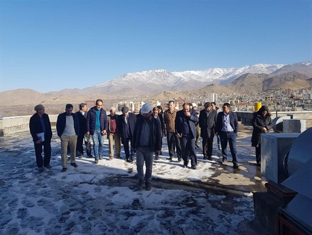 فعالیت روزانه 170 نفر برای به اتمام رساندن پروژه بیمارستان تویسرکان/بخش هایی از بیمارستان تا پایان سال به دستگاه بهره بردار تحویل داده می شود+تصاویر