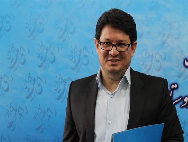 طرح جمع آوری صندوق صدقات، مصوبه شورای شهر نیست/ به عنوان فرزند شهید، مخالف حذف تصاویر شهدا هستم