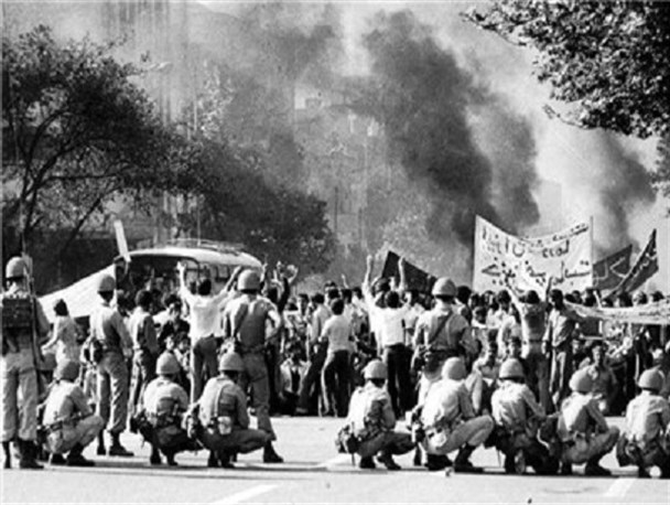 بازخوانی جنایت‌های رژیم پهلوی در نیم‌قرن حکومت/ از واقعه مسجد گوهرشاد تا قتل عام ایلات و طوایف