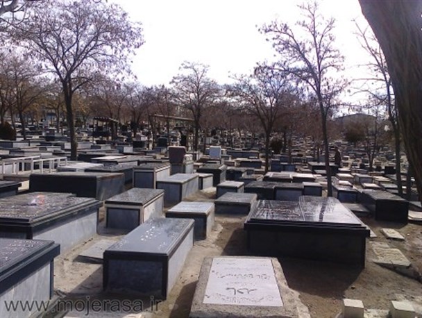 تنهایی،سنجاقی که بعد از مرگ زینت انسان می شود