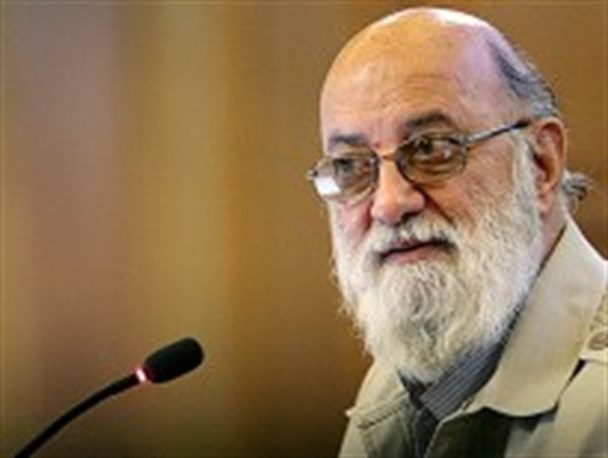 نباید سیاست های اقتصاد مقاومتی را پشت گوش بیندازیم/ حاشیه نشینی معضل جدی شهرهای بزرگ است