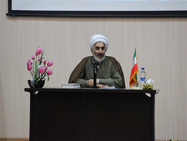خدمت رسانی به دیگران  عزت و احترام را بدنبال دارد